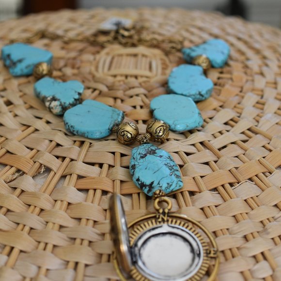 PATRICIA NASH Turquoise Compass Pendant Necklace. - Picture 4 of 12